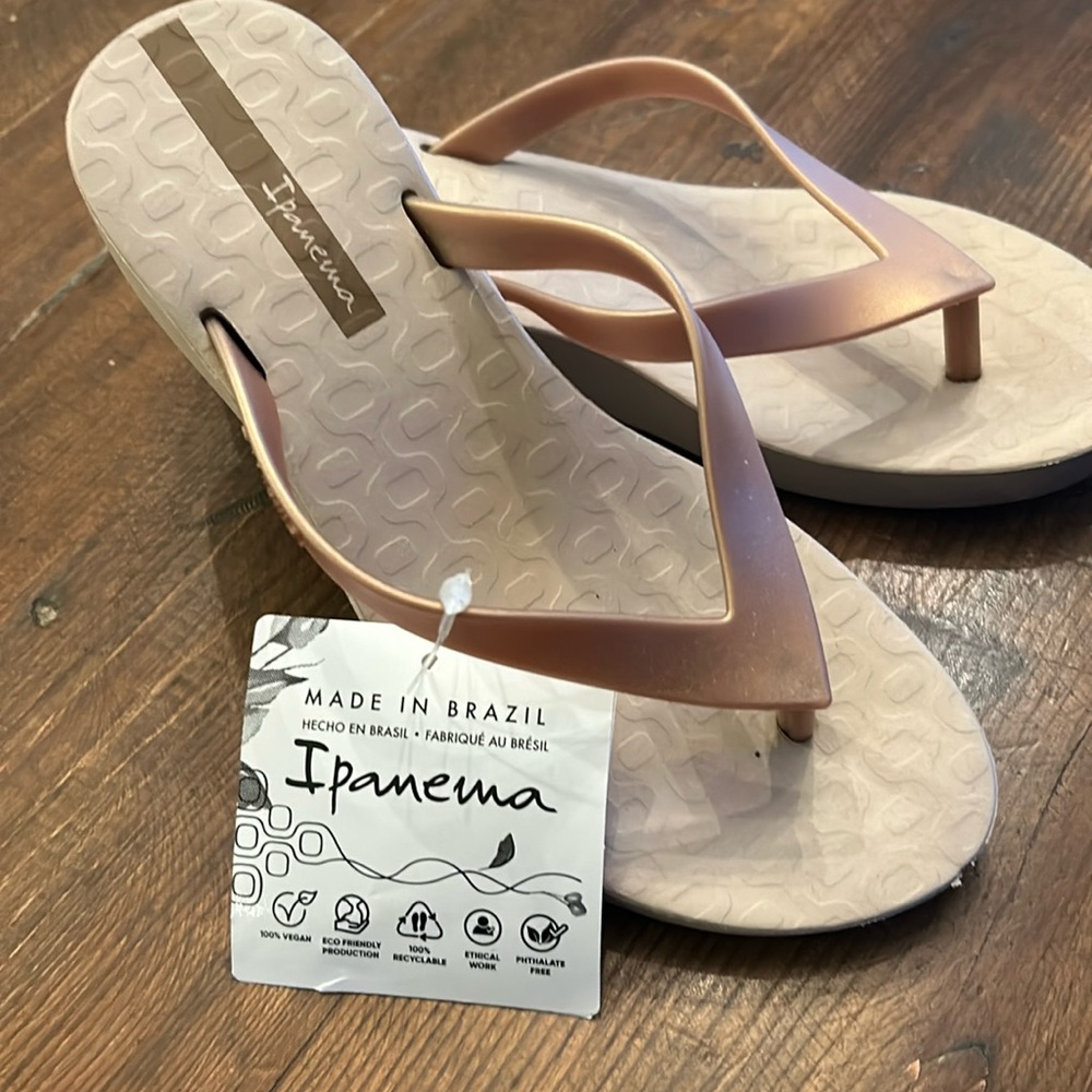 Ipanema wedge flip flops new with tags